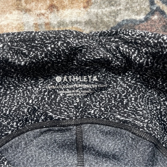 Athleta Ultimate Stash Textured Tight 7/8 Leggings Static Black White - Picture 4 of 5